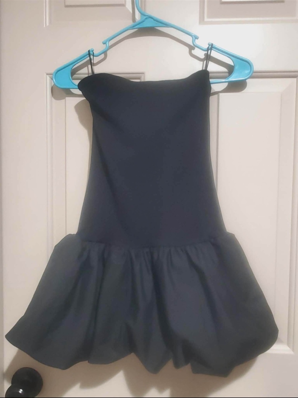 LG Strapless Black Cocktail Dress with Bubble Hem